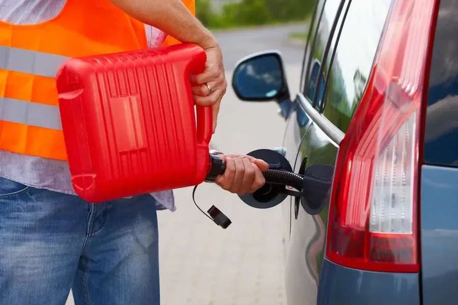 When To Use Fuel Delivery Services To Get Back On The Road in Edinburg, TX